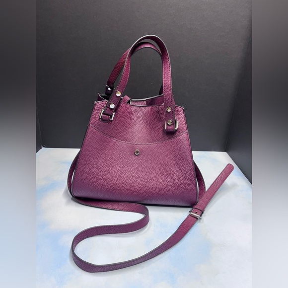 Steve Madden Handbags - Steve Madden medium size. Crossbody bag.